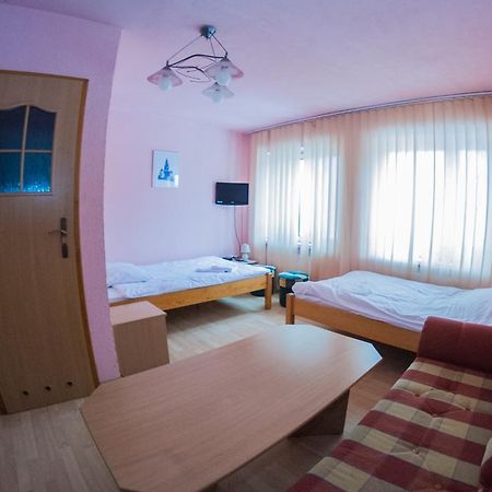 Pensjonat Kawiarni Muzealnej Goluchow Dış mekan fotoğraf